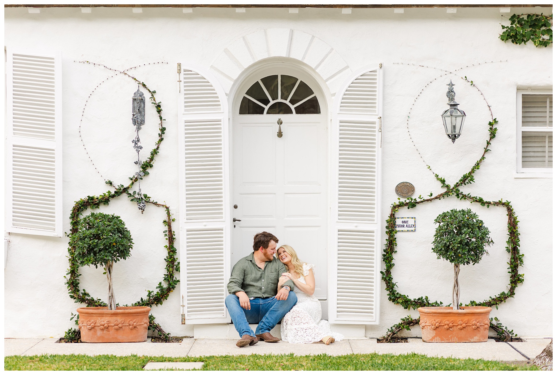 beautiful architectural backdrop of this couple's Palm Beach engagement photos