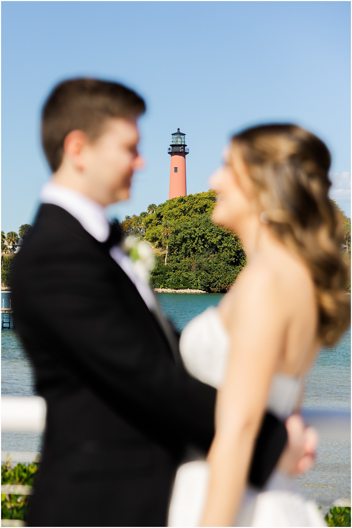 bride and groom portraits at the Jupiter Lighthouse
